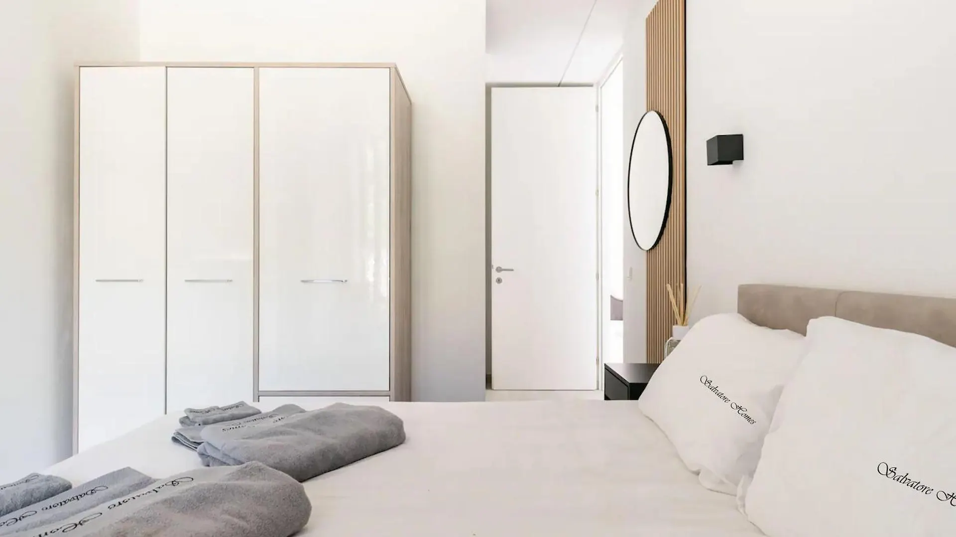 Salvatorehomes - Luxurious Dreamview Waterfront Apartment In Torri Del Benaco With Pool - Casa Azura - A 5 Star Luxury Collection At Lake Garda