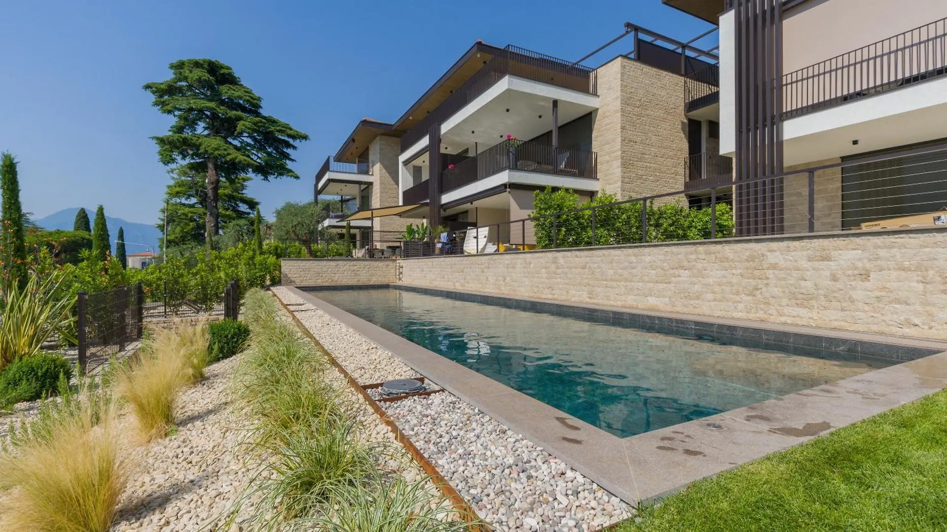 Salvatorehomes - Luxurious Dreamview Waterfront Apartment In Torri Del Benaco With Pool - Casa Azura - A 5 Star Luxury Collection At Lake Garda Italy